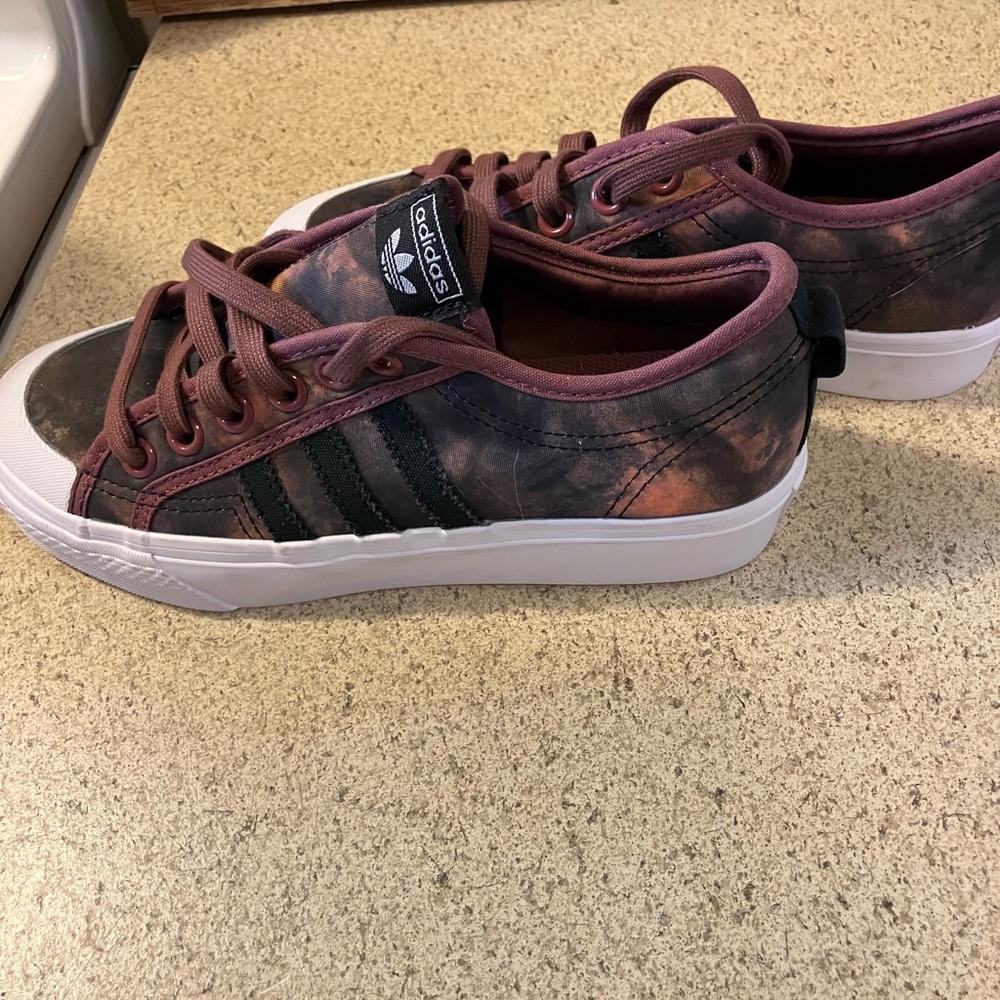 Adidas Women's Black and Brown Tie-Dye Sneakers size 61/2 NWOT